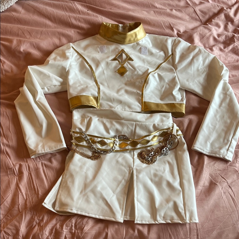 K Pop Demon hunter- Rumi White and Gold Kids Costume